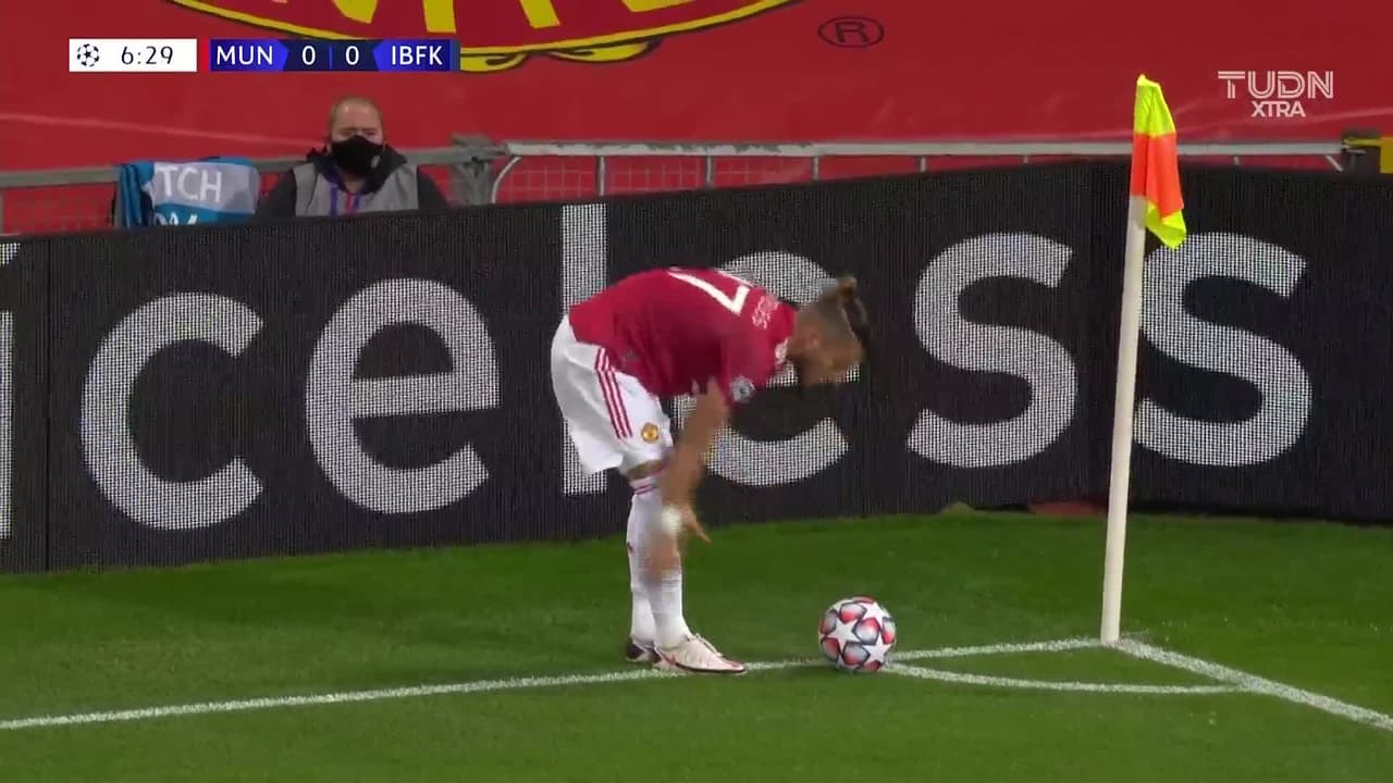 ¡Golazo del Manchester United! Fernandes sacó un rayo al ángulo