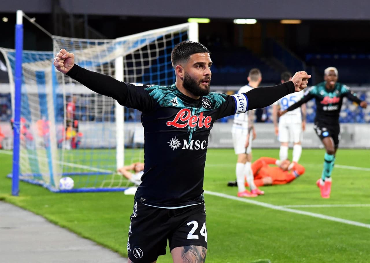 Inter y Napoli reparten puntos en el Estadio Diego Armando Maradona. Samir Handanovic marca un autogol al minuto 36 y pone a la escuadra de Gattuso un tanto arriba, pero es al minuto 55 cuando Christian Eriksen empata el marcador, durante la Jornada 31 en la Serie A. El mexicano Hirving Lozano se encuentra suspendido.