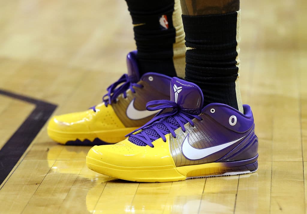 Los jugadores de la NBA juegan con tenis que han marcado una tendencia en la moda, disfruta los diseños más llamativos.