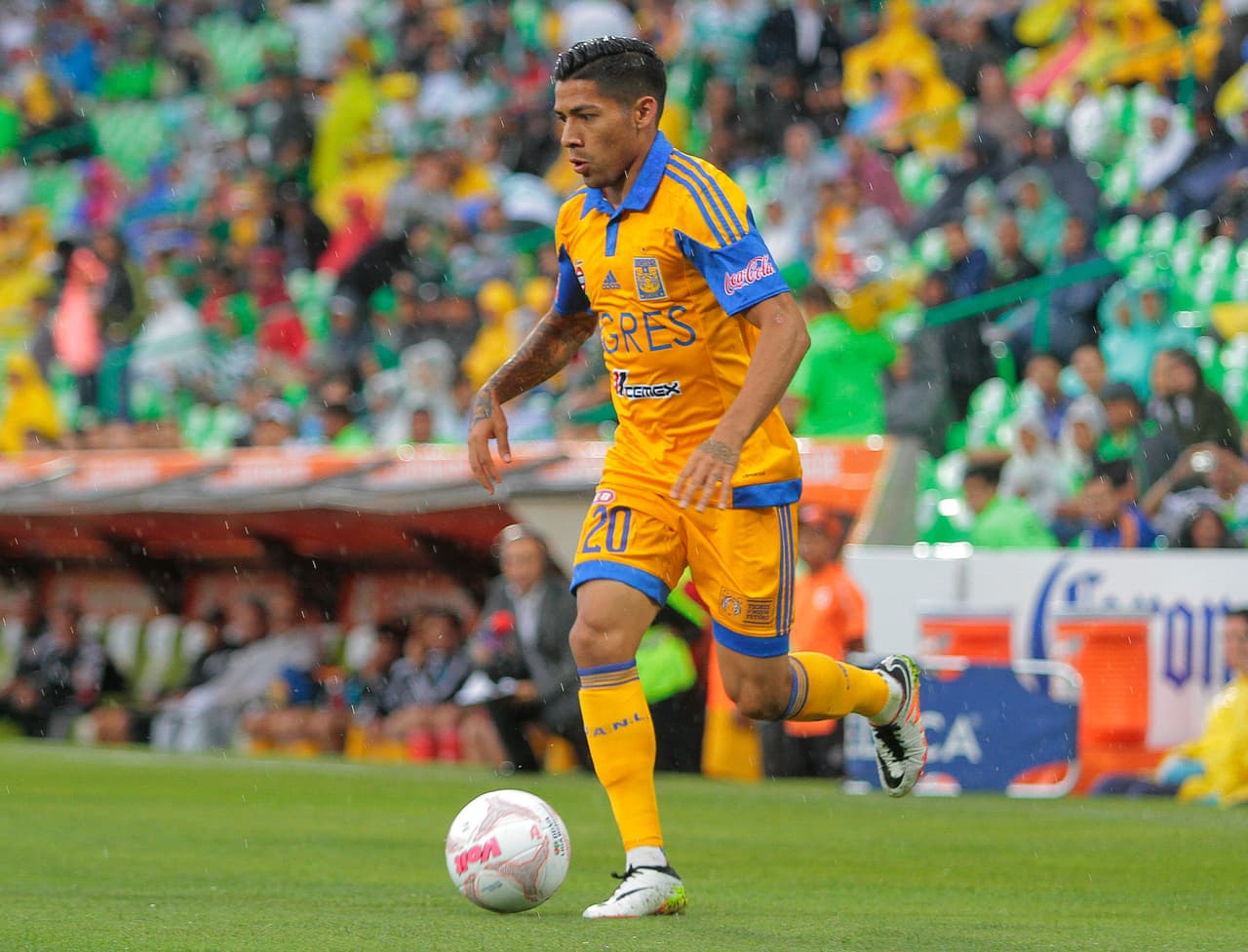 Javier Aquino – Ha recuperado el nivel que lo llevó a Europa jugando para Tigres donde le permiten desenvolverse como una especia de extremo por ambas bandas y ha explotado su lado goleador. Es muy desequilibrante y rápido por eso no extraña que se mantenga en el Tri de Osorio.
