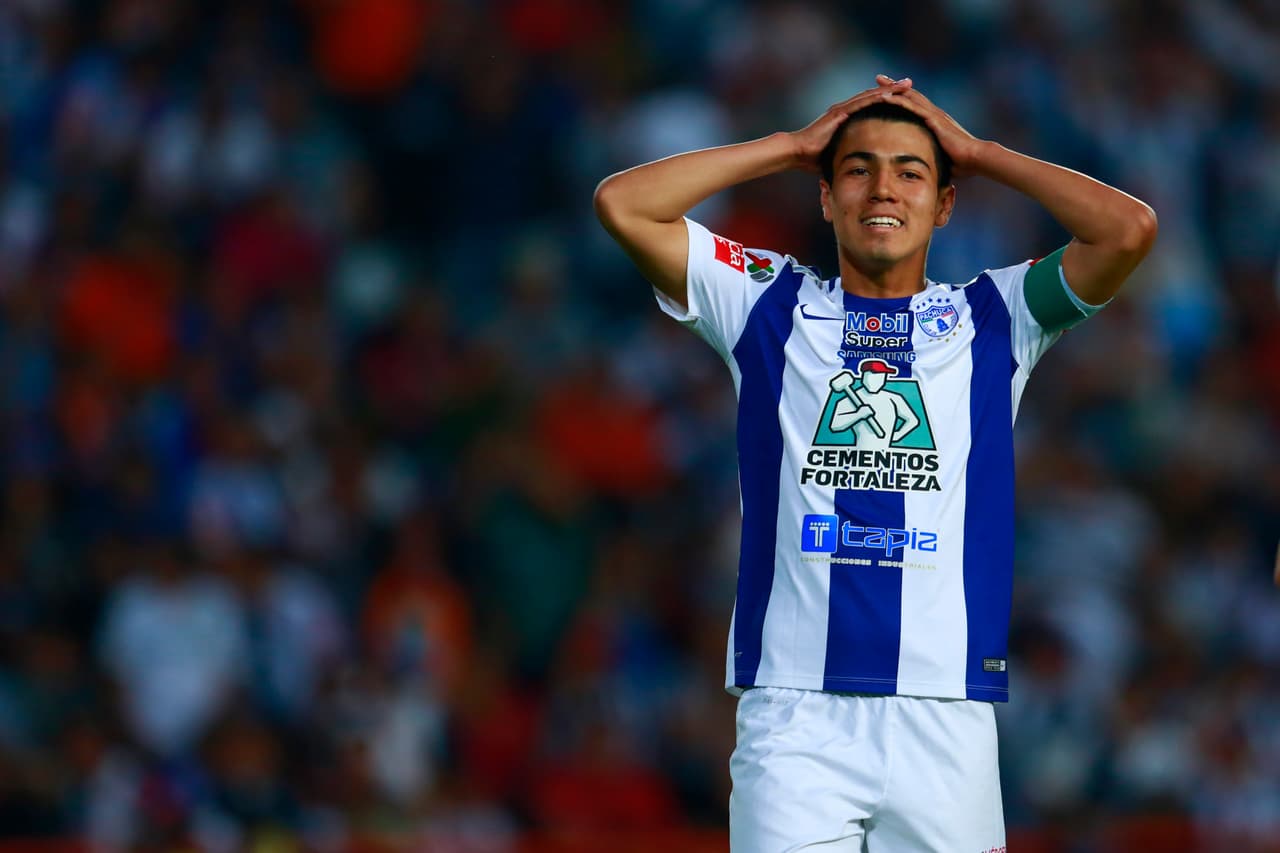 Erick Gutiérrez – Es un mediocampista muy completo que ha destacado en el Pachuca con su buen manejo de pelota y la transición que permite entre defensa y ataque. Será uno de los pilares del Tri Sub 23 en Río y no sería extraño verlo pronto en la Mayor.