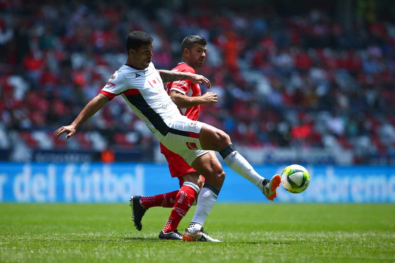 Un partido disputado entre dos equipos ya sin esperanzas de Liguilla ni implicaciones de Liguilla, buscando cerrar con nota al ta una temporada en la que ambos le quedaron a deber a sus aficiones.