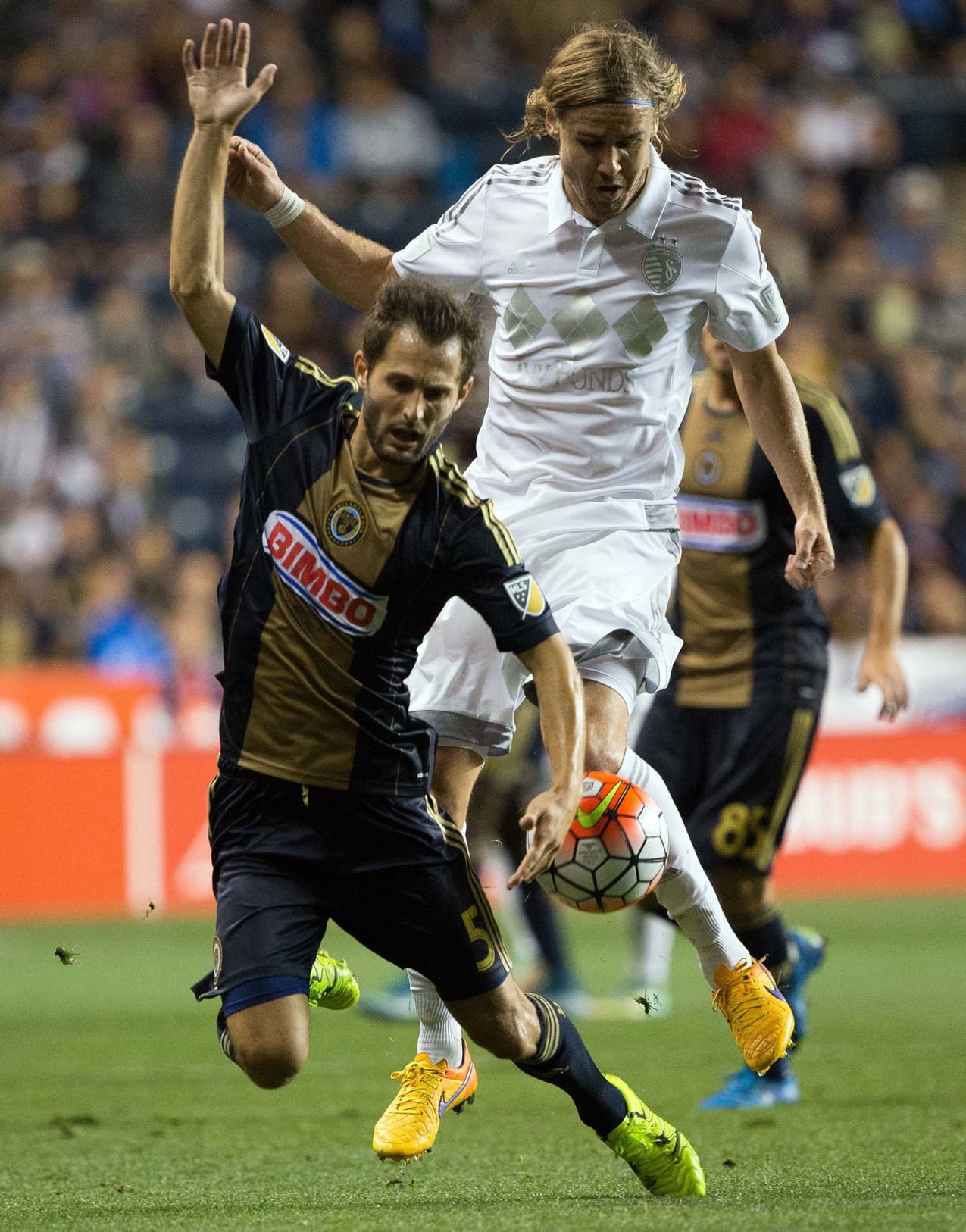 Nogueira y Myer, dos de los que más corrieron en el partido.
