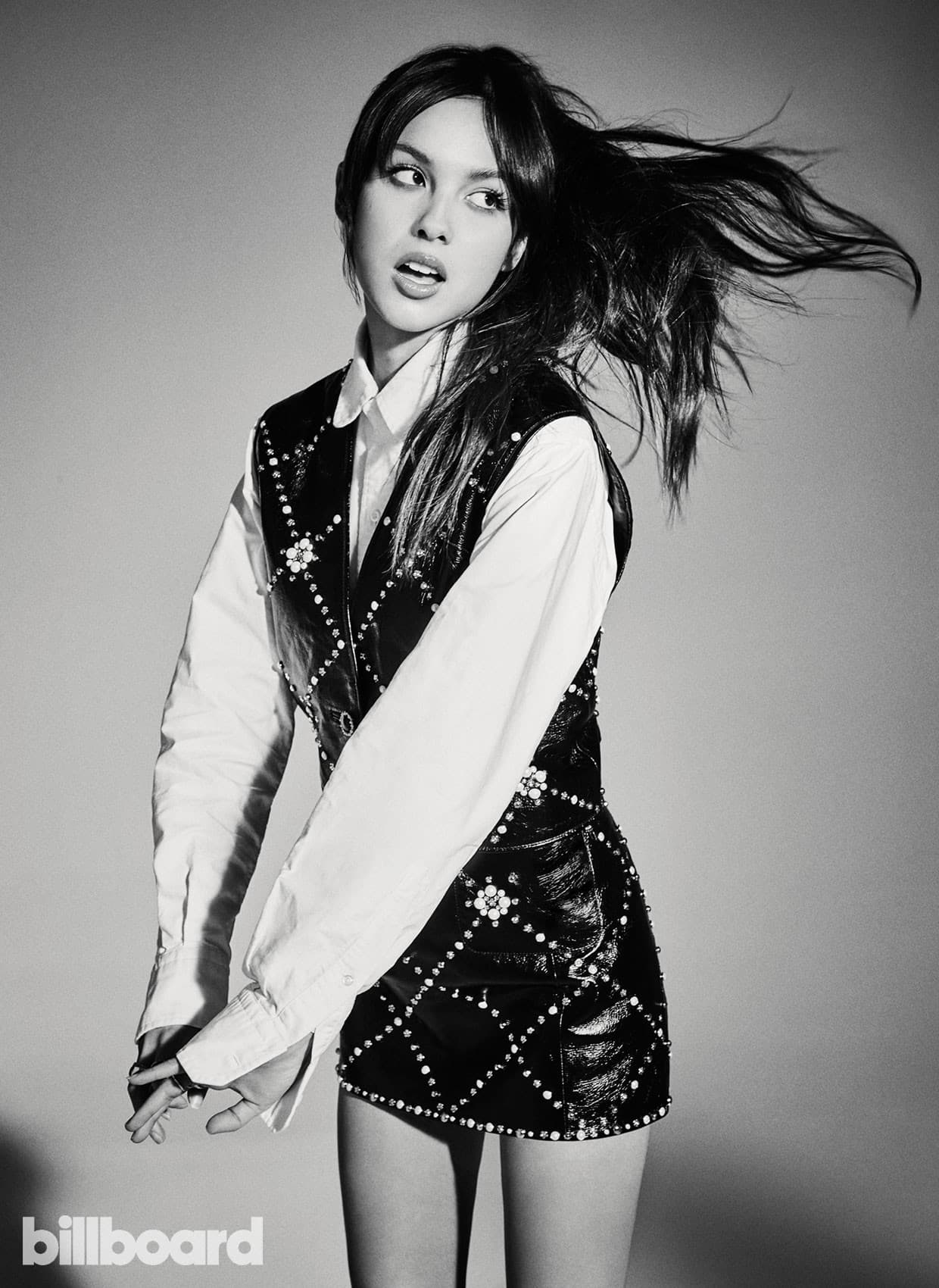 "Ella es el verdadero negocio. Y es por eso que ella será una superestrella mundial que vivirá durante mucho tiempo… también tiene el impulso y quiere ganar ", cerró Janick.