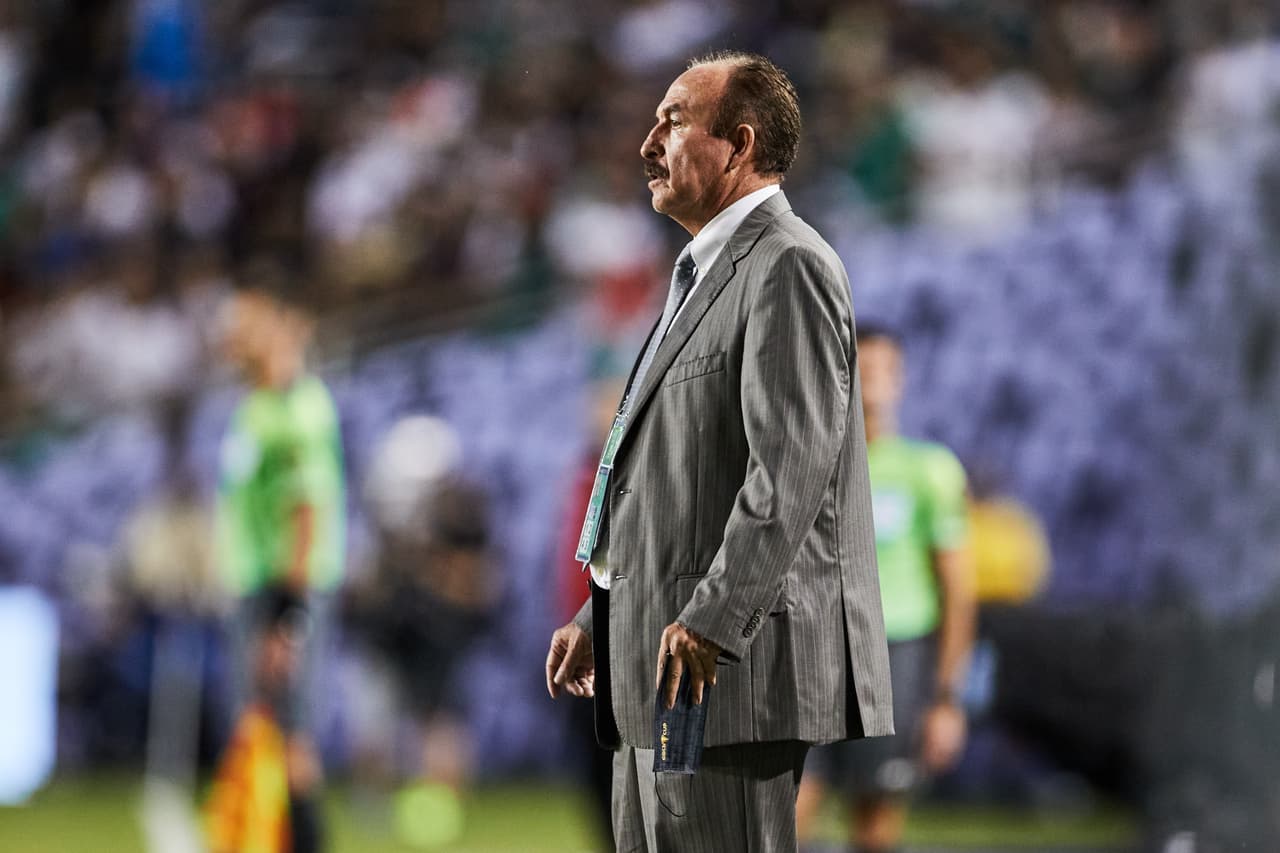 Tras su decepcionante debut ante Trinidad y Tobago, el Tricolor consiguió su primera victoria en la Copa Oro de la mano del 'Mellizo', quien hizo dos goles, y Orbelín Pineda, quien marcó el tercero.