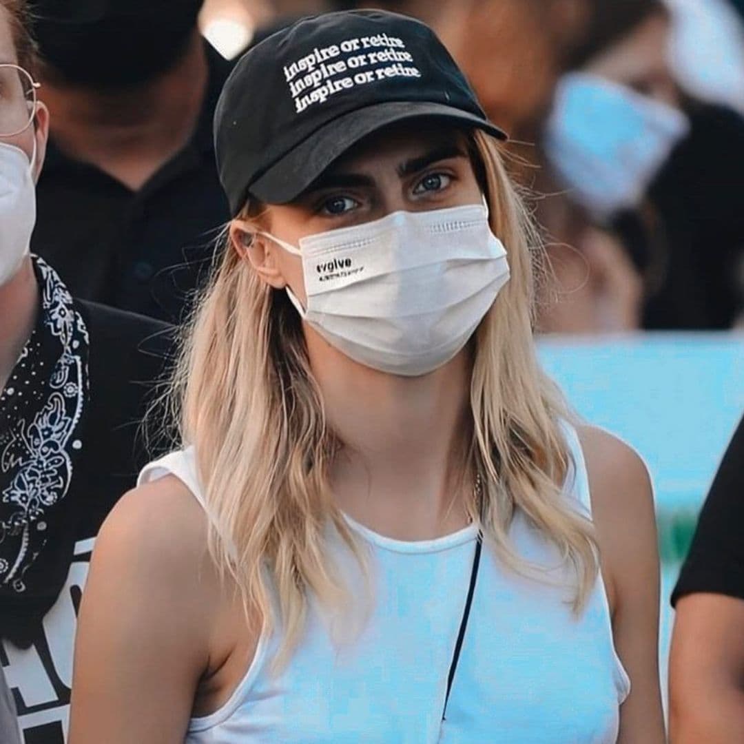 En mayo del 2020 la pareja se separa y Cara pasa mucho tiempo con sus amigas.