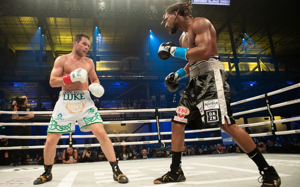 Demetrius Andrade noqueó a Luke Keeler en nueve rounds para retener su cetro mediano de la OMB.