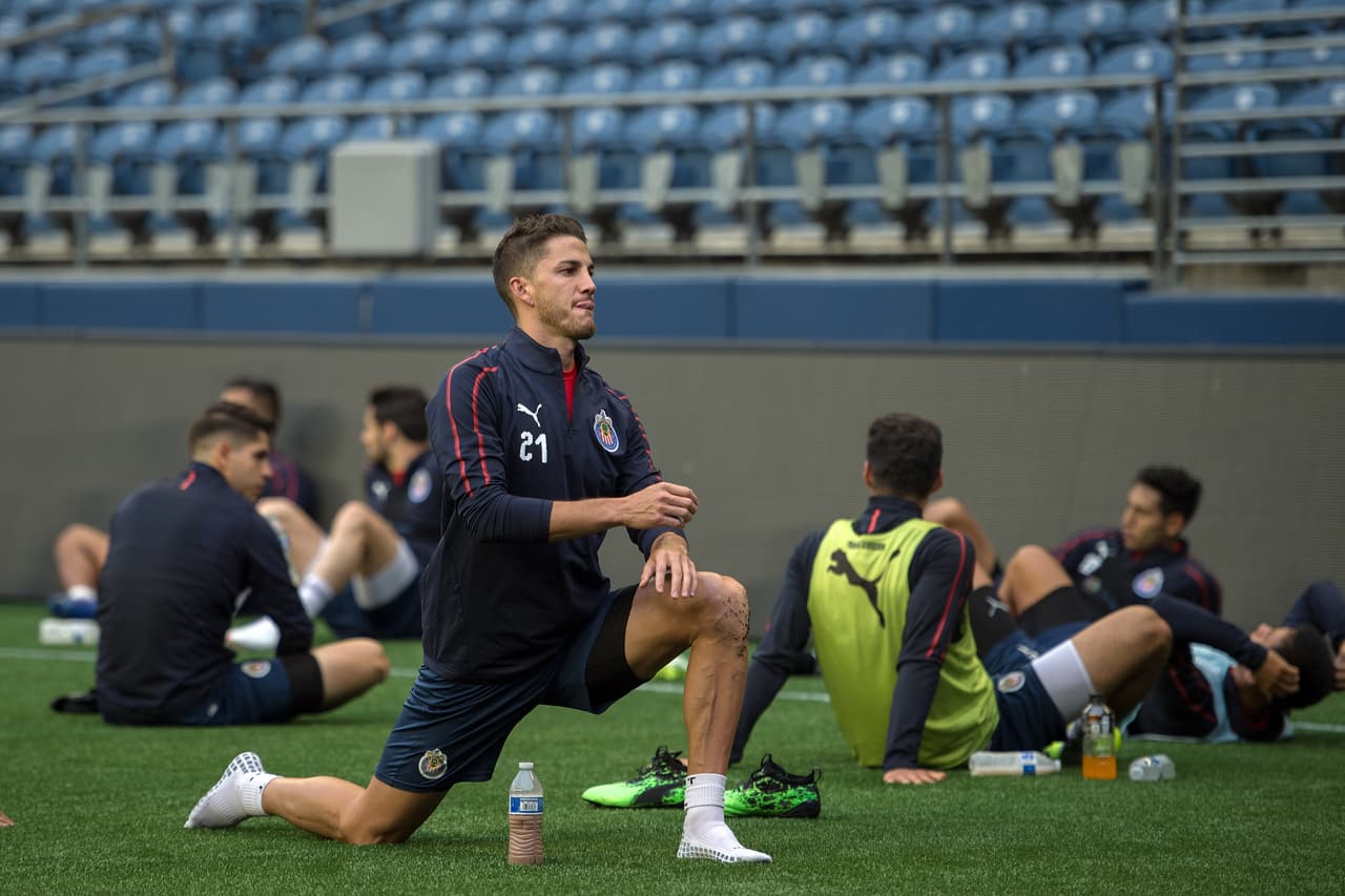 Hiram Mier encabeza la convocatoria de Chivas para pretemporada