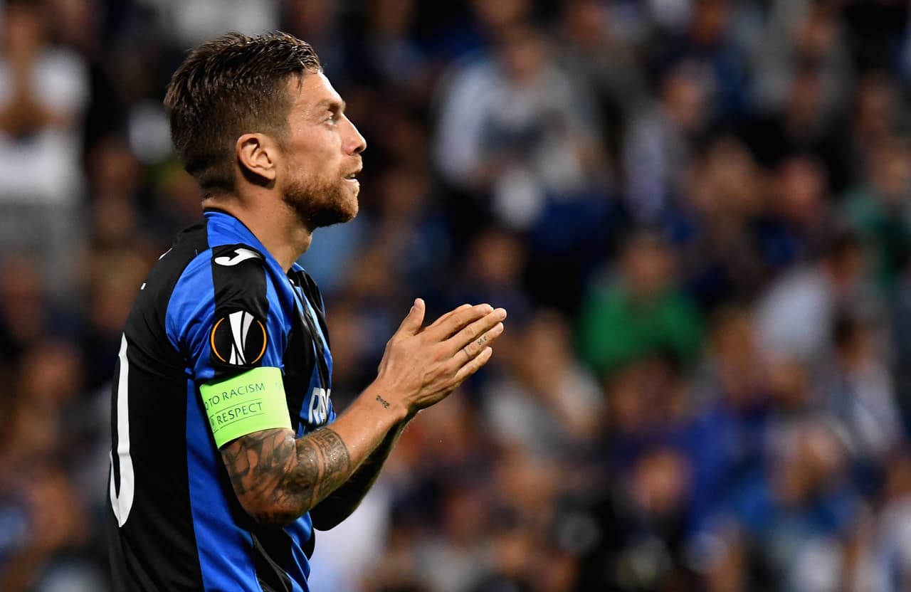 Atalanta 3-0 Everton: enorme victoria de el equipo italiano en su casa, ante el club de Liverpool que tuvo en cancha a Wayne Rooney. Al minuto 27, Masiello abrió el marcador que luego Alejandro 'Papu' Gómez aumentaría al 41' y al 44' lo selló Cristante.