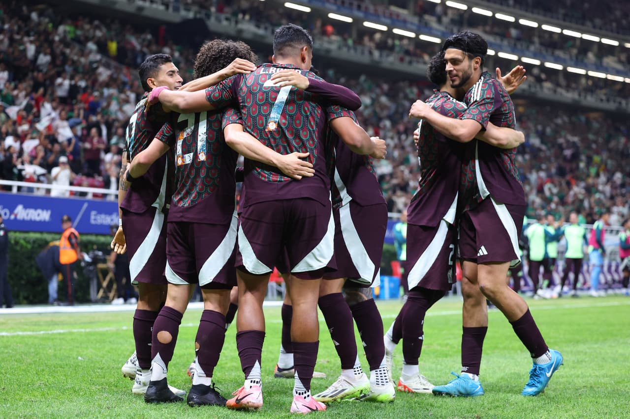 El encuentro en el Akron finalizó con una victoria de 2-0 del Tri. Los goles fueron de Raúl Jiménez y César Huerta.