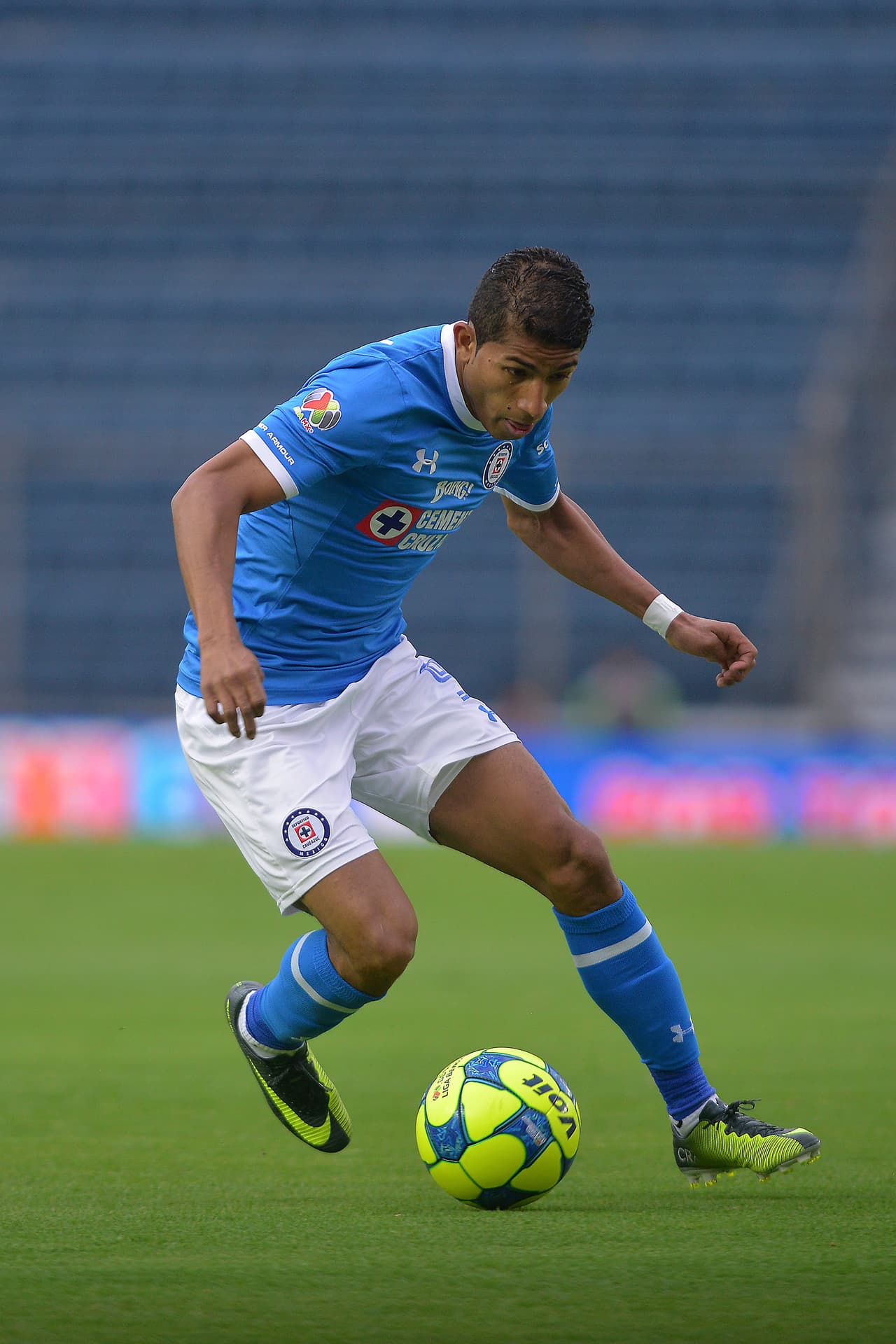 El ecuatoriano Joao Rojas no convenció a 'Paco' Jémez en Cruz Azul y suena para Talleres de Córdoba de Argentina.