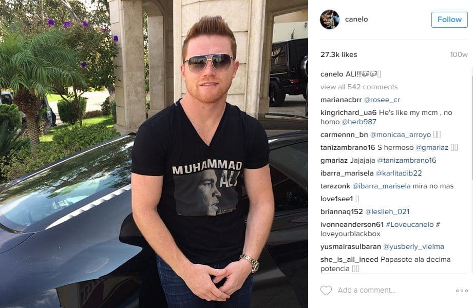 Podemos reconocer en esta foto al Audi R8 por sus extractores de aire al lado del parabrisas posterior. El 
<b><a href="https://www.univision.com/noticias/a-bordo/audi-r8-2017-prueba-a-bordo-full-video">Audi R8 2016</a></b> está valorizado a partir de $164,150 y cuenta con un motor V10 capaz de producir hasta 610 HP.