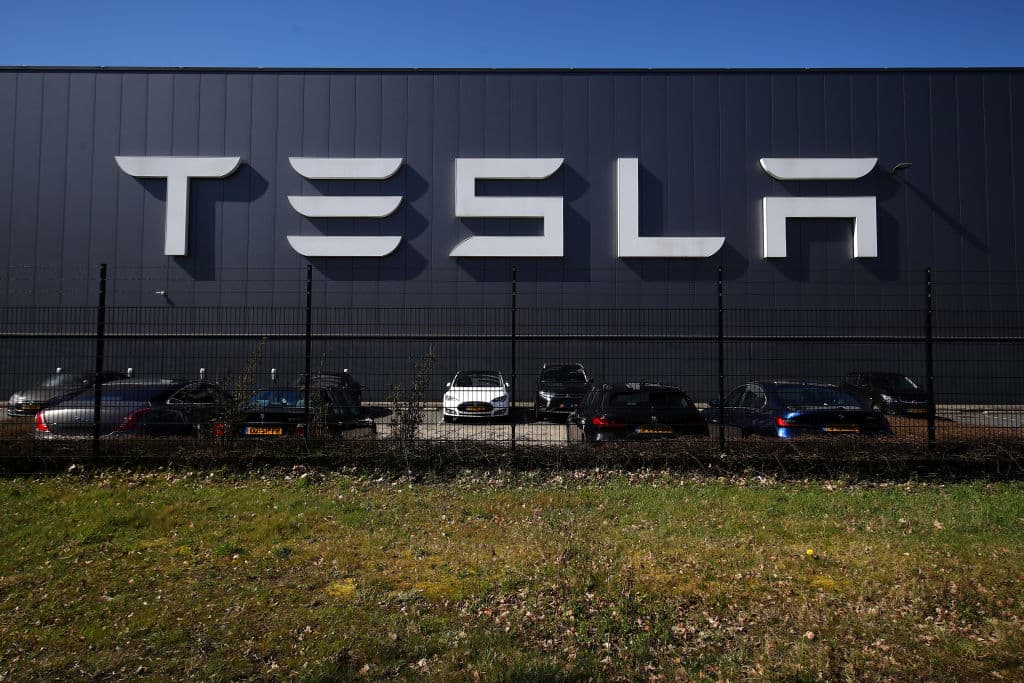 La venta por parte de Musk del 10% de sus acciones de Tesla sacudió los mercados.