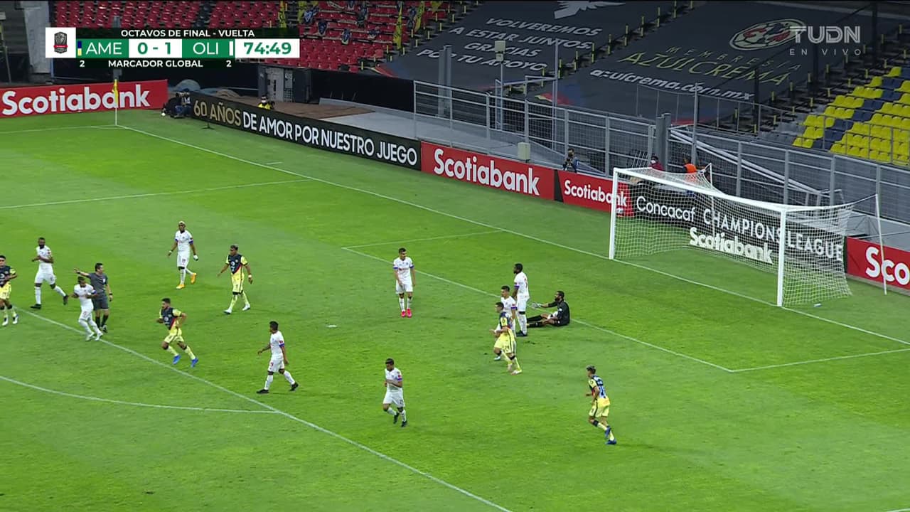 ¡TIRO ATAJADO! disparo por Nicolás Benedetti.