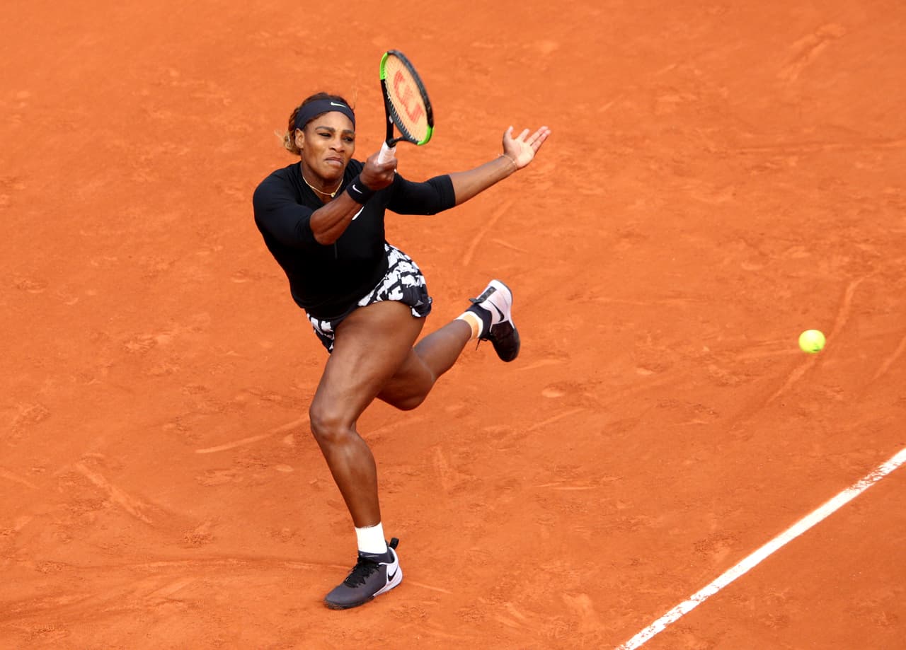 La estadounidense Serena Williams remontó 2-6, 6-1 y 6-0 ante la rusa Vitalia Diatchenko, para acceder a la segunda ronda de Roland Garros, donde aspira a sumar, a sus 37 años, su vigesimocuarto Grand Slam.