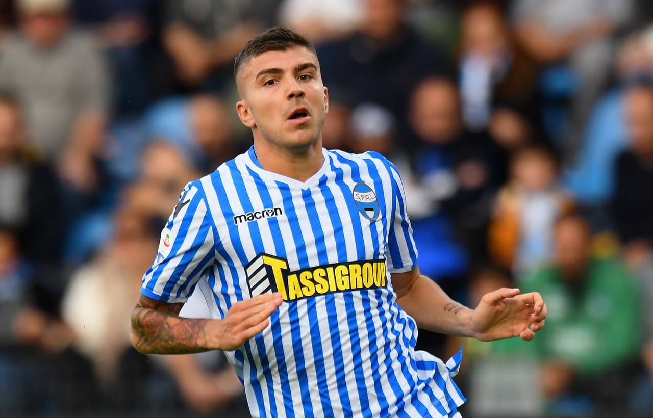 En vista de que opciones como Patrick Schick o Luis Muriel son difíciles, Sampdoria fija su objetivo en tener a Alberto Paloschi, delantero del SPAL, como una posibilidad de refuerzo en el mercado.