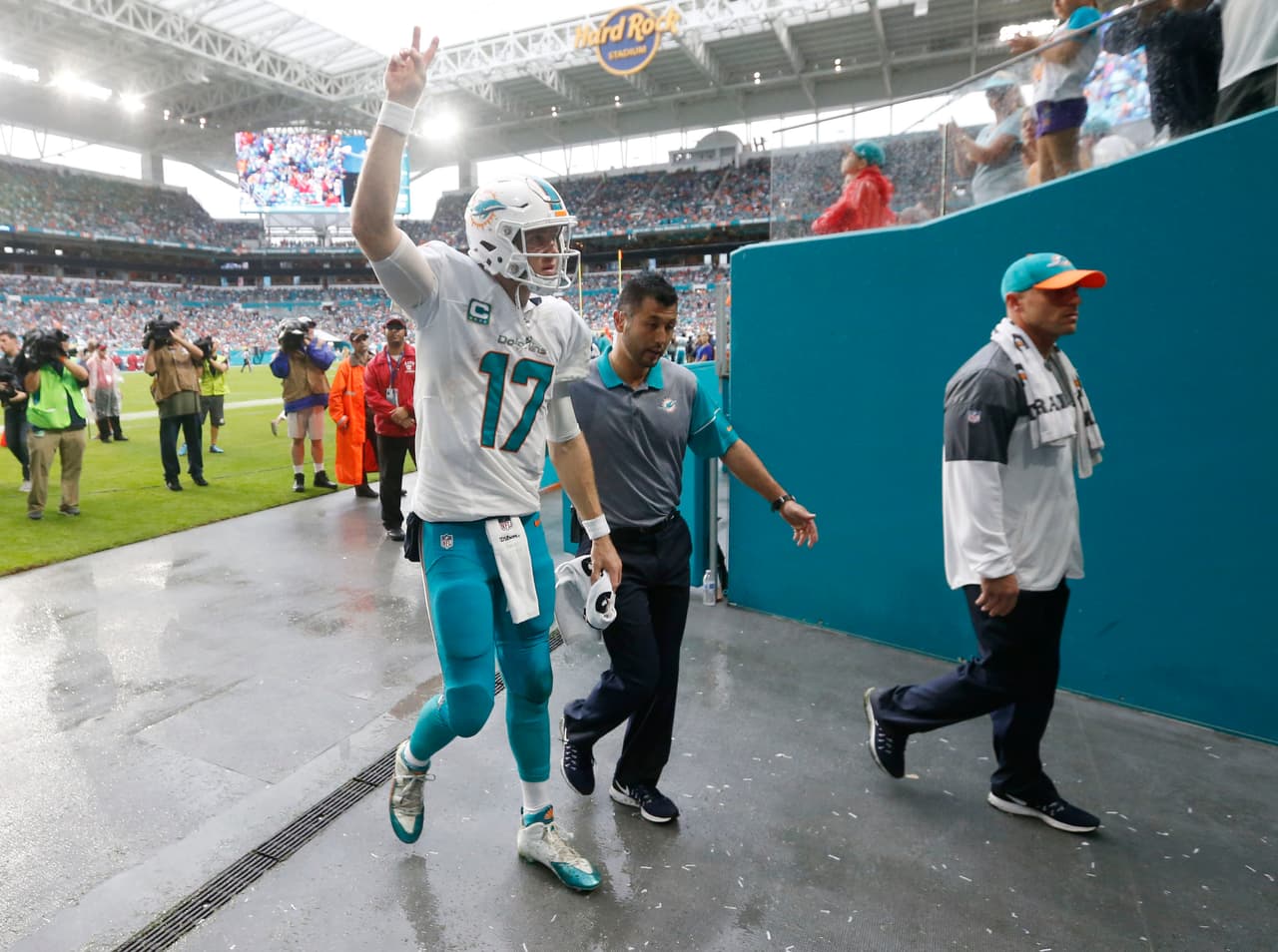 Tannehill salió lesionado en victoria de Miami frente a Arizona 