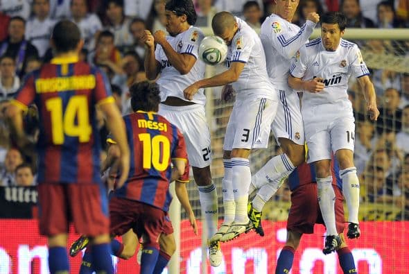 Ni siquiera por medio de los tiros a balón parado pudieron causar daño los 'blaugranas'.