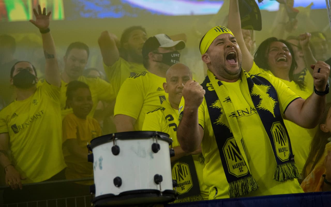 La 'marea amarilla' se hizo sentir el viernes por la noche.
<br>