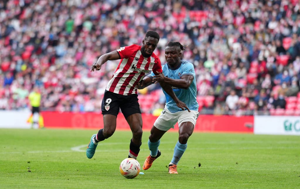 El Celta de Vigo, con Néstor Araujo y sin Orebelín Pineda, le ganó al Bilbao fuera de casa por 0-2, mientras Atlético de Madrid, sin Héctor Herrera, vencieron con un polémico penal en el minuto 98 al Espanyol por 2-1.