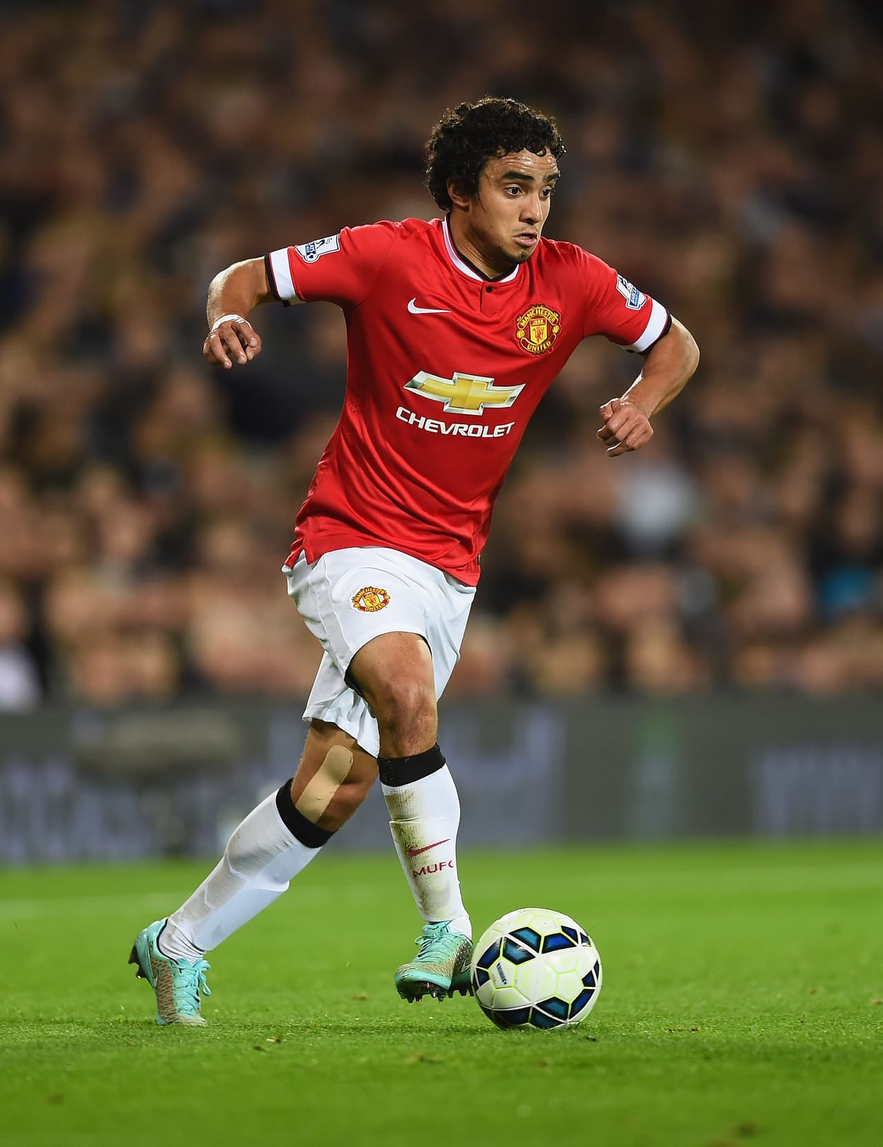 El lateral brasileño Rafael da Silva ya no es más jugador del Manchester United de quien se despidió esta semana para anunciar su fichaje con el Lyon de Francia.