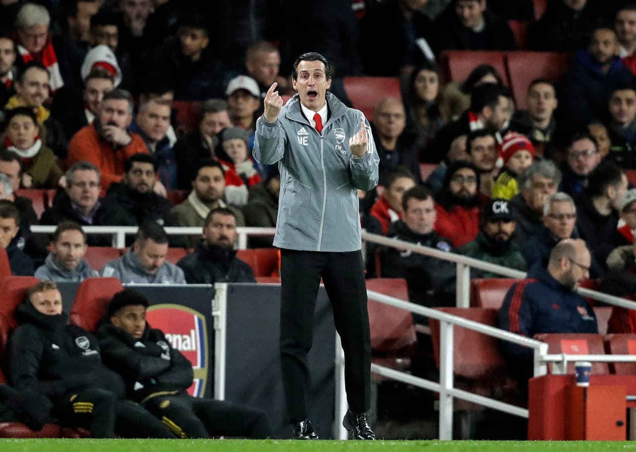 Frankfurt vence con doblete del japonés Daichi Kamada 2-1 al Arsenal en Londres. Unai Emery, director técnico del Arsenal vive momentos difíciles y más tras esta derrota.