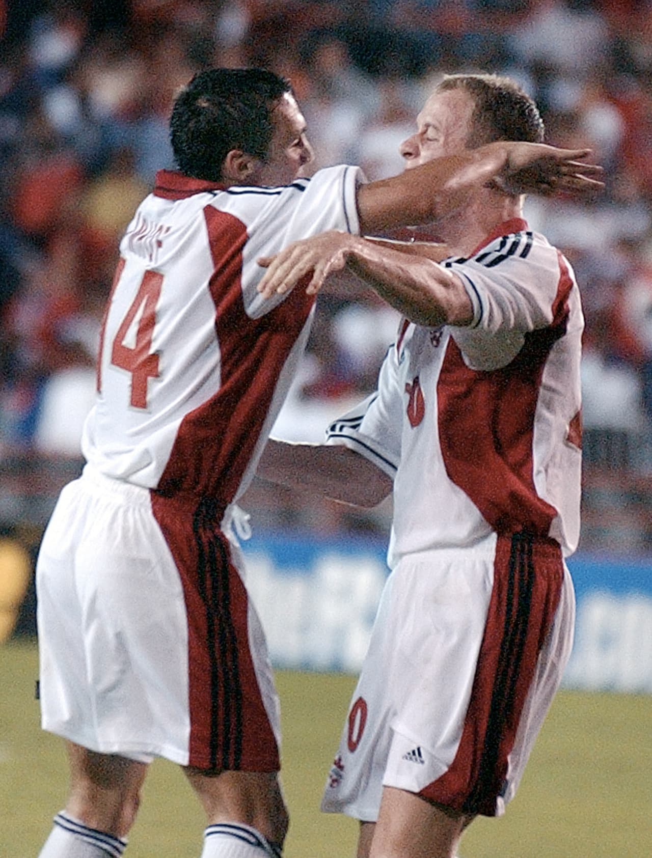 15.- Kevin McKenna (Canadá 2-0 Haití) (17 de enero de 2002).- Otro canadiense más en la lista dos años después. McKenna marcó los dos goles del encuentro disputado en el Orange Bowl de Miami a los minutos 28 y 48. (Foto: Getty Images).