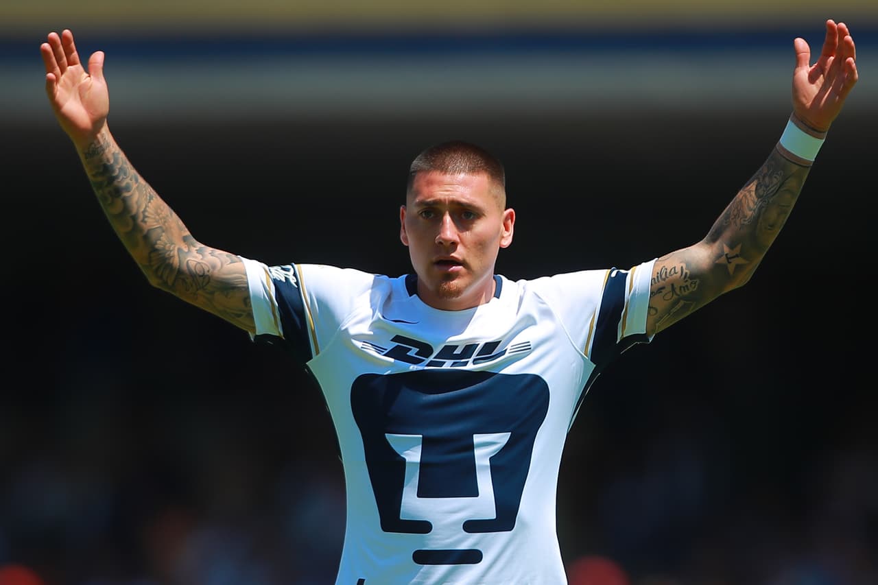 El delantero chileno padece un esquince de tobillo.