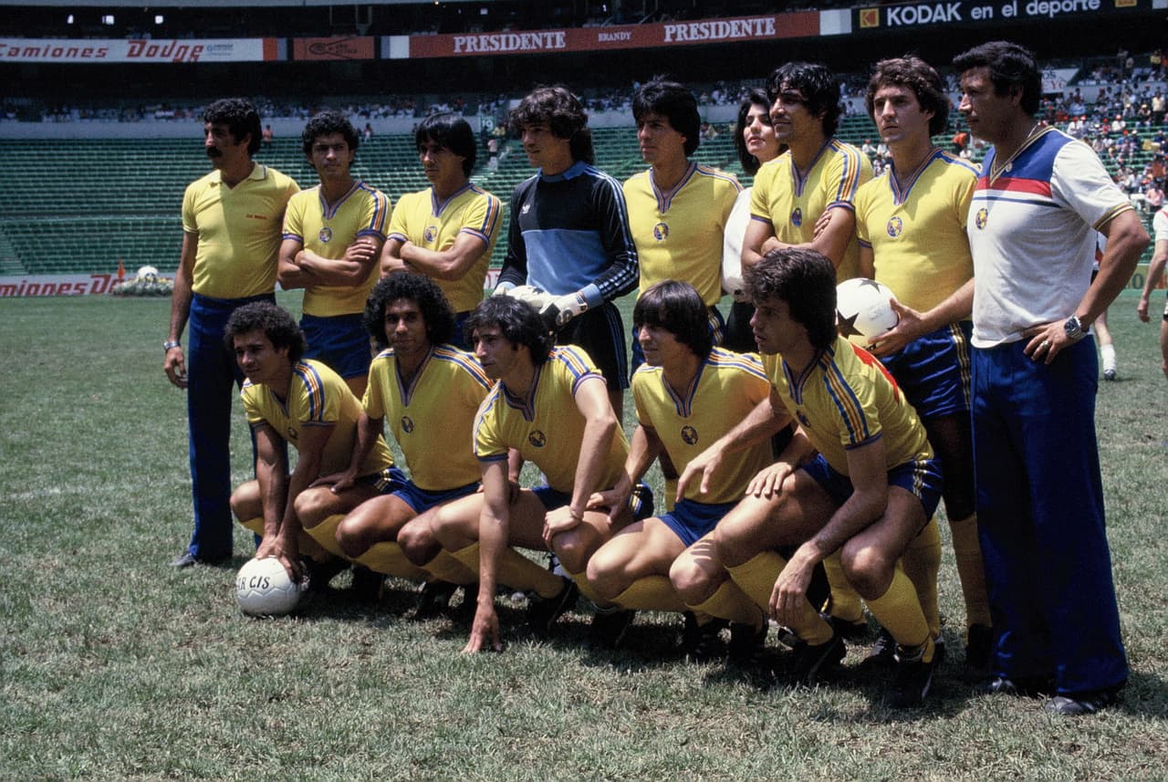La segunda ocasión fue en la campaña 1981-1982 cuando las Águilas y los Rayados se vieron las caras en Cuartos de Final. Los Azulcremas se impusieron en esa serie por marcador global de 4-1.