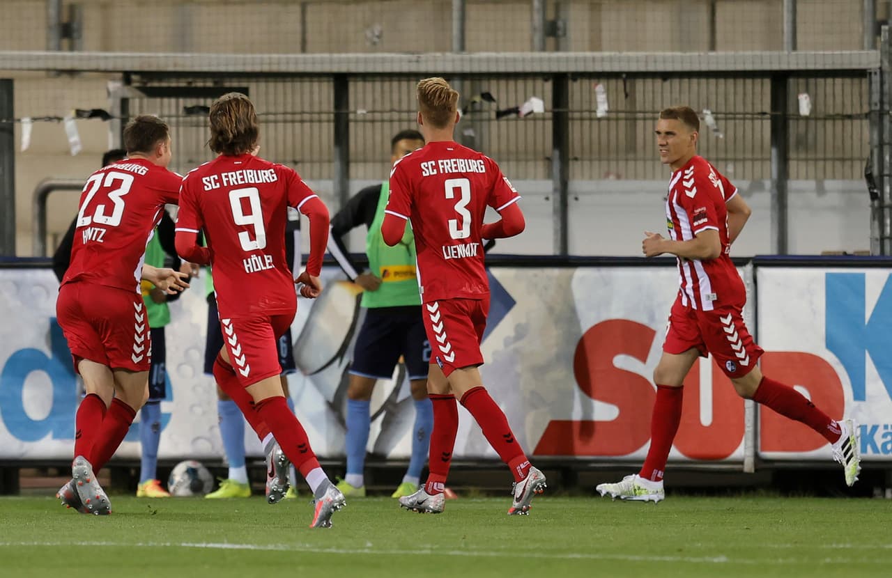 Un certero remate de cabeza bastó para poner al frente a los locales; la recompensa de neutralizar los soberbios ataques de Monchengladbach.