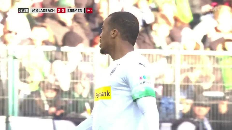 Tiro desviado de Alassane Pléa
