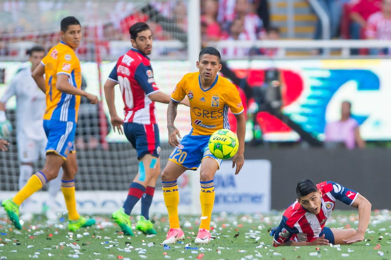 La primera opción para el ataque del Rebaño sería Javier Aquino, de Tigres, de acuerdo a las últimas versiones de rumores.