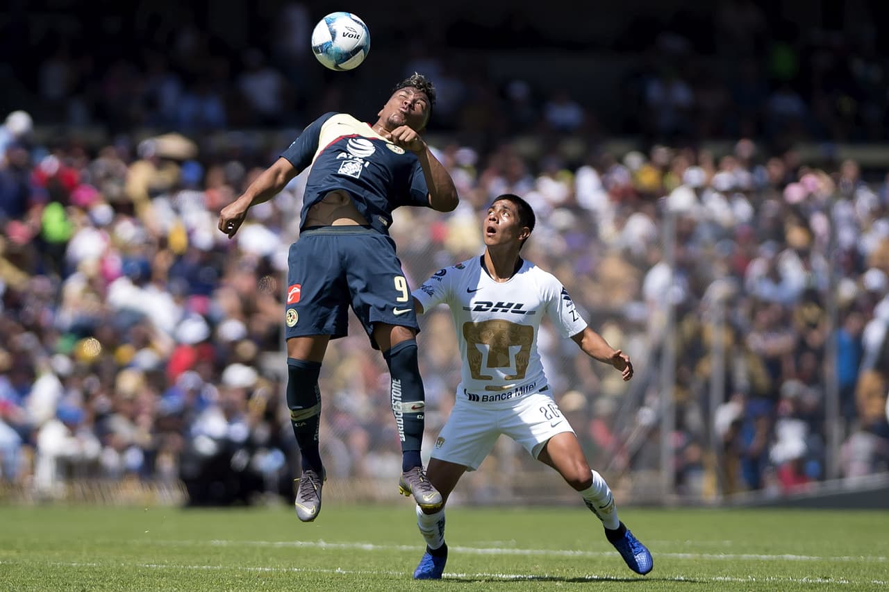 El colombiano fue sustituido por Nicolas Benedetti. Aquel duelo cayeron las Águilas por la mínima diferencia.