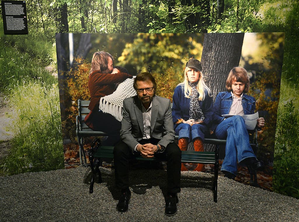 “Vamos a poder sentarnos entre el público y ver nuestras versiones digitales interpretar nuestras canciones”, dijo el grupo en el comunicado. “¡Raro y maravilloso!”, afirmaron.
<br>