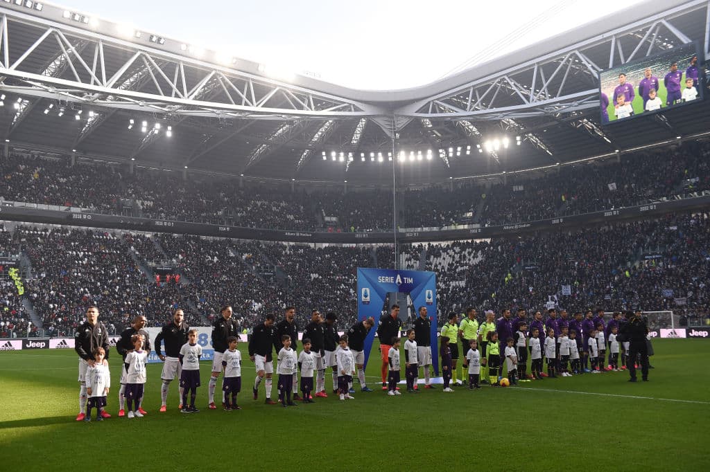 De la mano de Cristiano Ronaldo, la Juve golea a la Fiorentina 3-0. El astro portugués anota doblete y Matthijs de Ligt es el autor del tercer gol en esta victoria 1,600 de la Vecchia Signora en la Serie A.