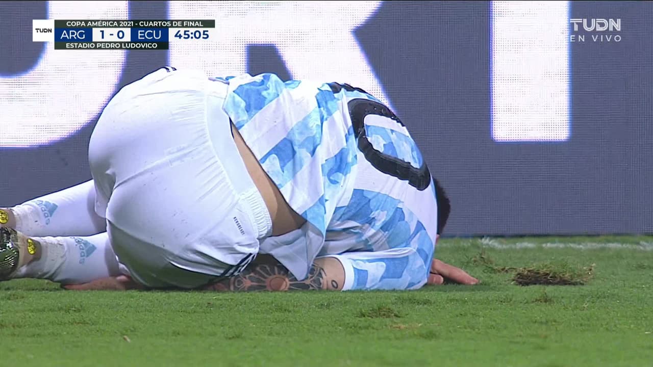 ¡TIRO ATAJADO! disparo por Nicolás González.