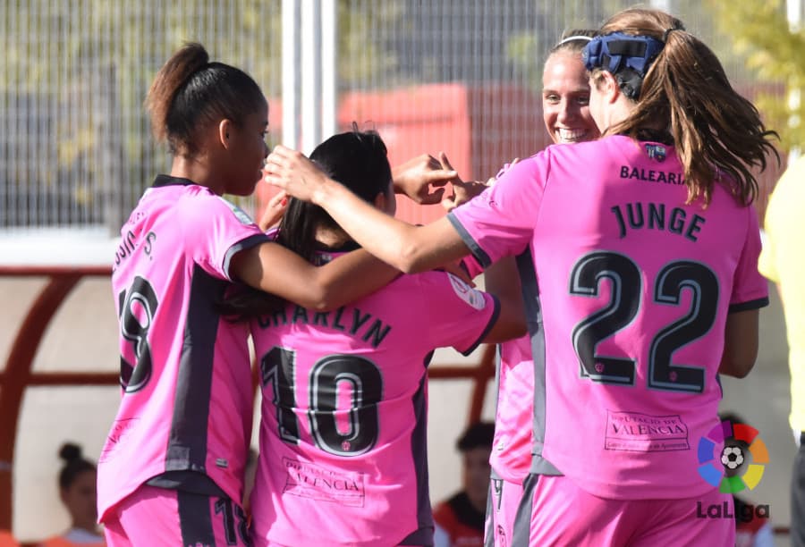 <b>Rayo Vallecano 0-[4] Levante: </b>la mexicana Charlyn Corral (#10) fue la figura de este compromiso con las Granotas al marcar un doblete y poner una asistencia. Es la goleadora en la Liga femenina de España.