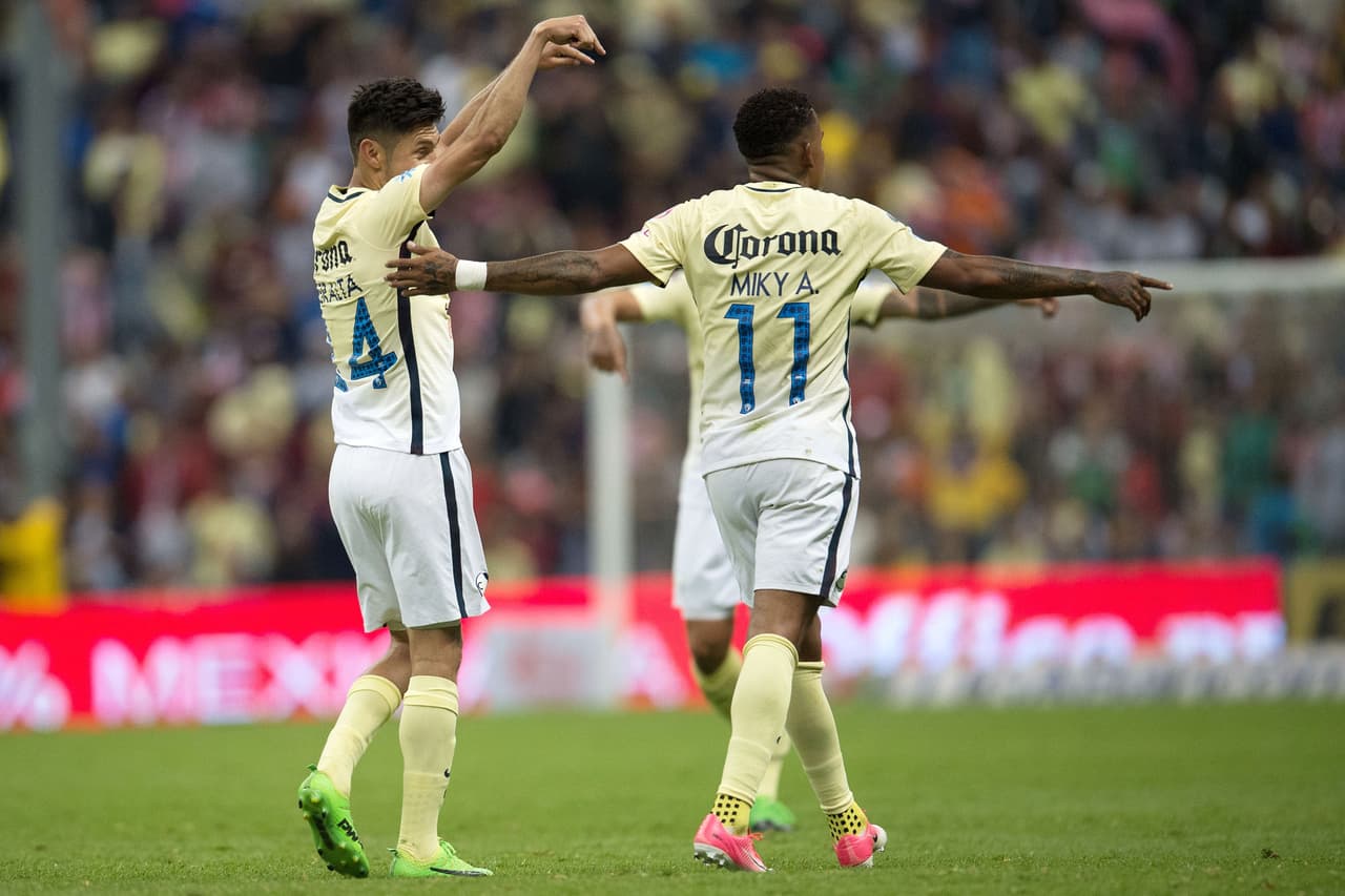 Durante el festejo, Oribe da todo el reconocimiento a Arroyo quien se llevó todo el mérito del gol. Oribe sólo tuvo que empujar el balón de cabeza a puerta vacía.