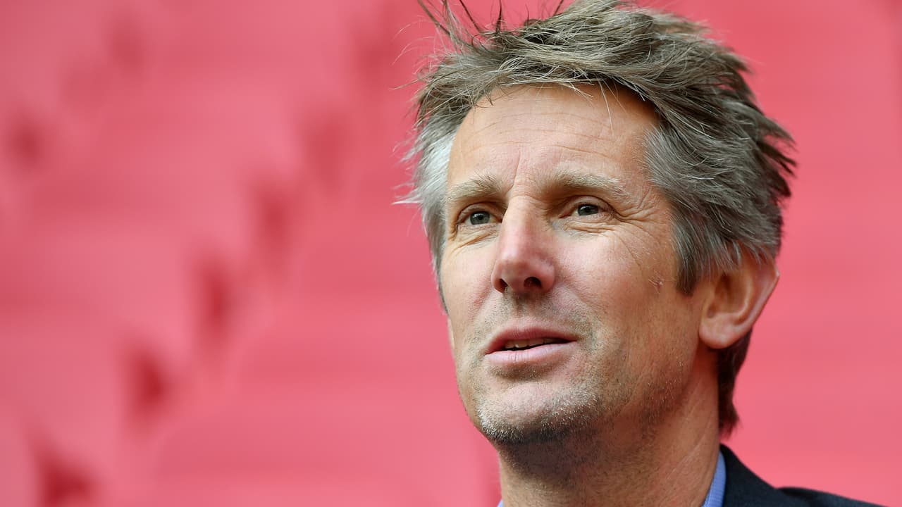 Edwin van der Sar sufre hemorragia cerebral en vacaciones tras dimitir del Ajax