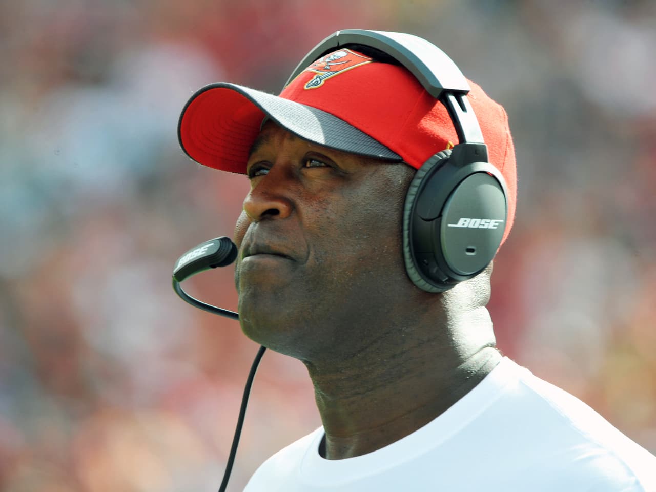Lovie Smith (2014-2015) (8 victorias, 24 derrotas).