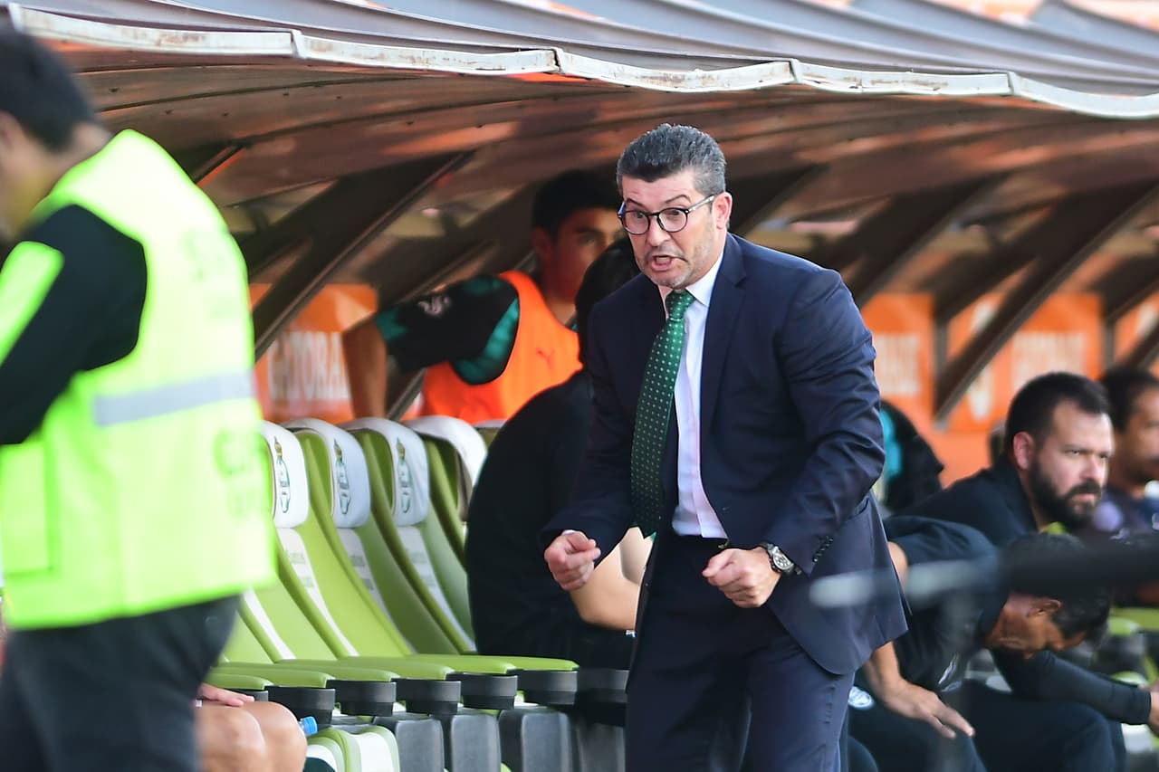 La alwgría del 'Chepo' de la Torre fue evidente ante este importante resultado en el comienzo del torneo.