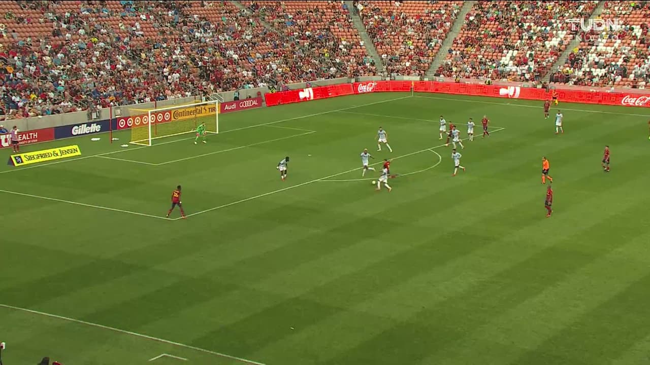 ¡TIRO ATAJADO! disparo por Rubio Rubín.