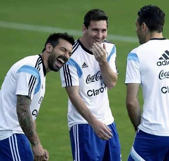 La eliminación de Brasil con un polémico gol de Perú no fue perdonada por las redes sociales que con memes se burlaron.