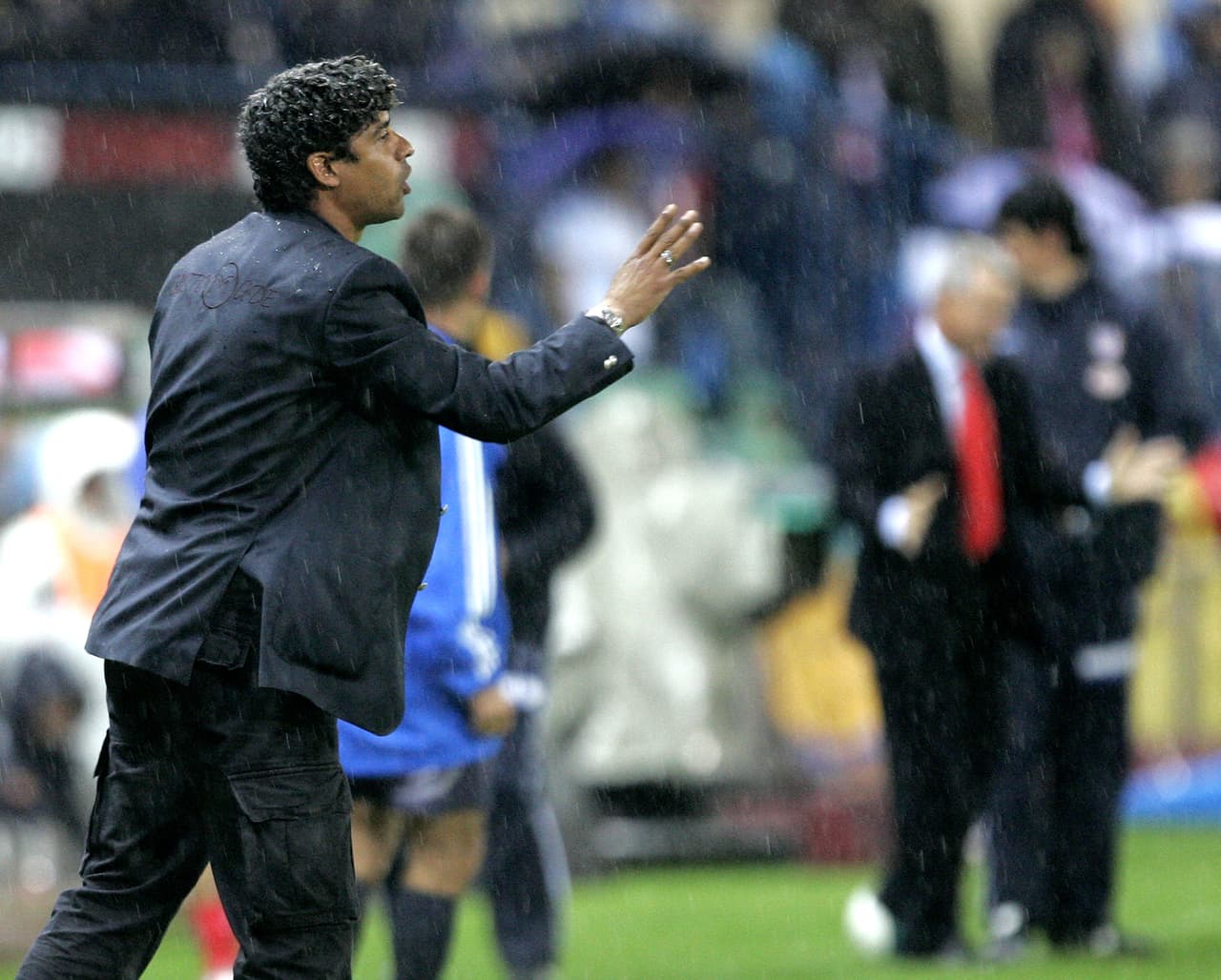 Aquel 20 de mayo de 2007 se jugaba la jornada 35 de La Liga y Javier Aguirre recibía al aplastante equipo de Frank Rijkaard.