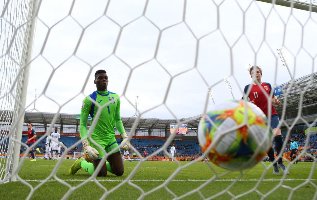 La derrota 12-0 ante Noruega, la peor en la historia en el Mundial Sub-20 movió profundamente los cimientos del fútbol 'Catracho'.