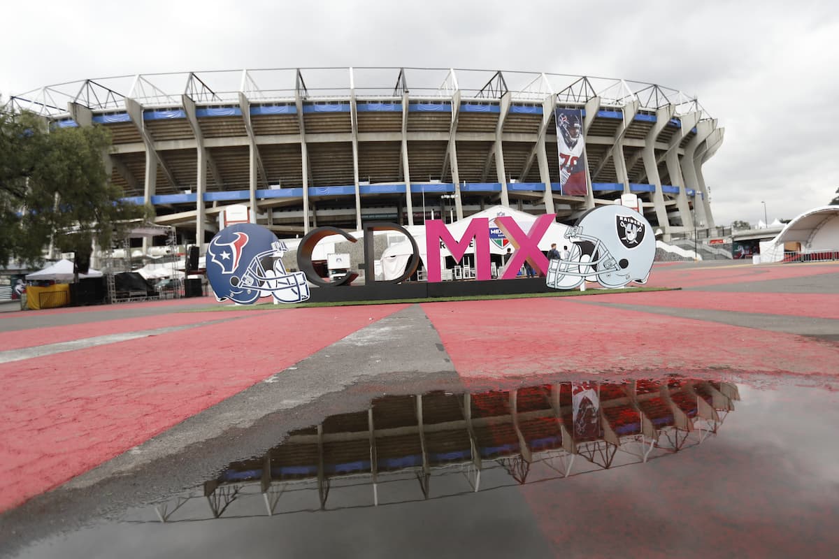 Ya se alistan los últimos detalles para recibir a Houston y Oakland para el histórico partido de este lunes en la Ciudad de México.