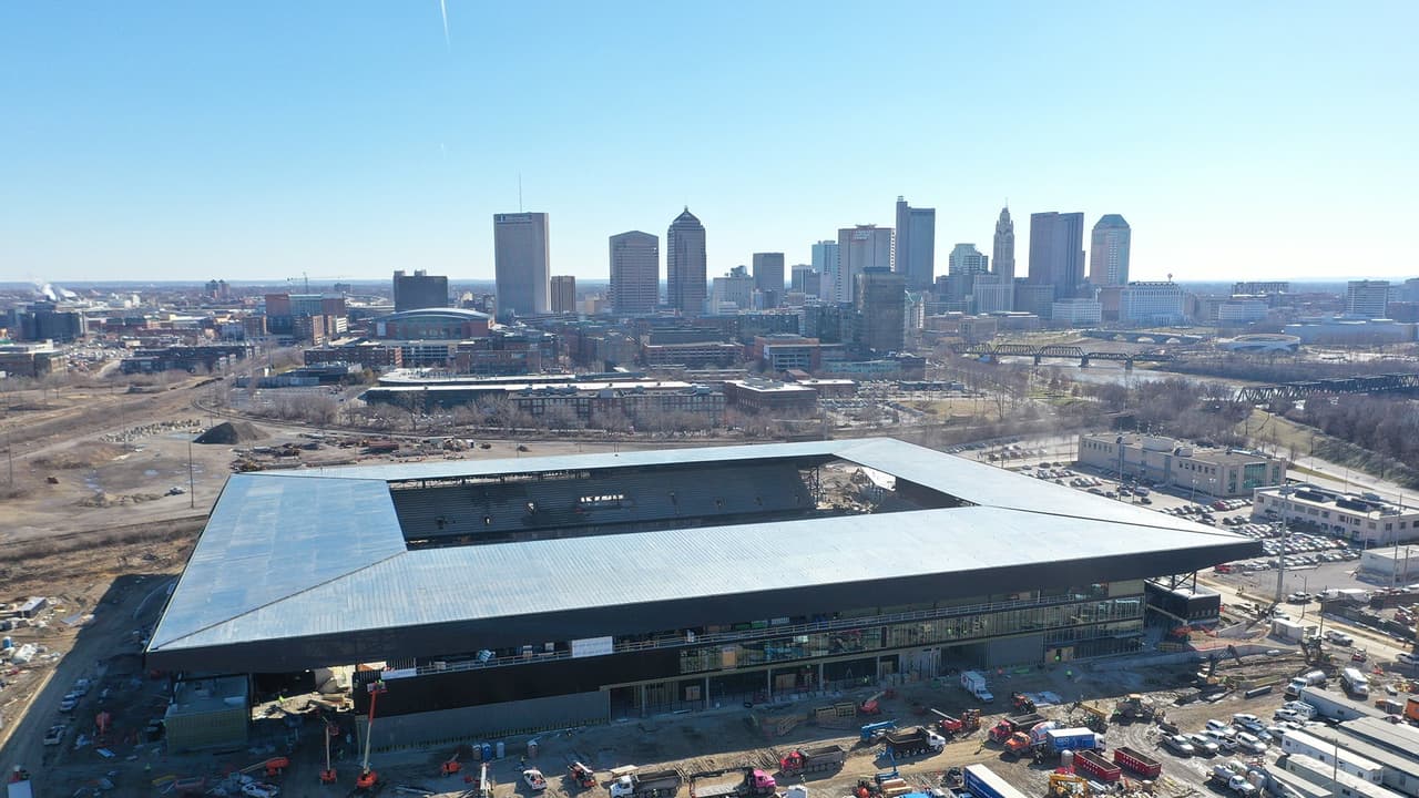 El 'skyline' de Columbus en el fondo de la silueta del nuevo estadio.