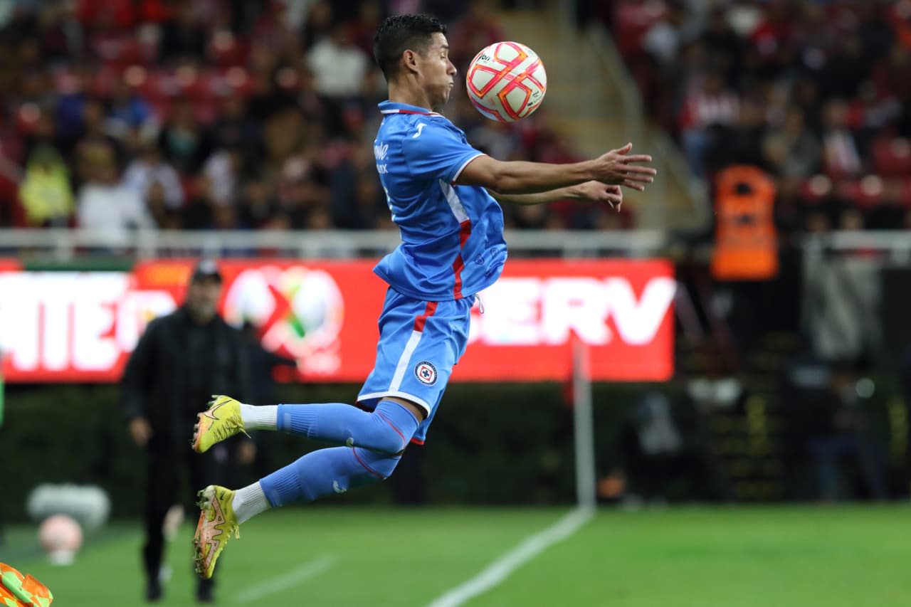 Con goles de Alexis Gutiérrez y Gonzalo Carneiro, Cruz Azul sentenció la final de la Copa por México 2022 ante Chivas en el Akron para alzar su primer trofeo a una semana del inicio del Clausura 2023. 
<br>
