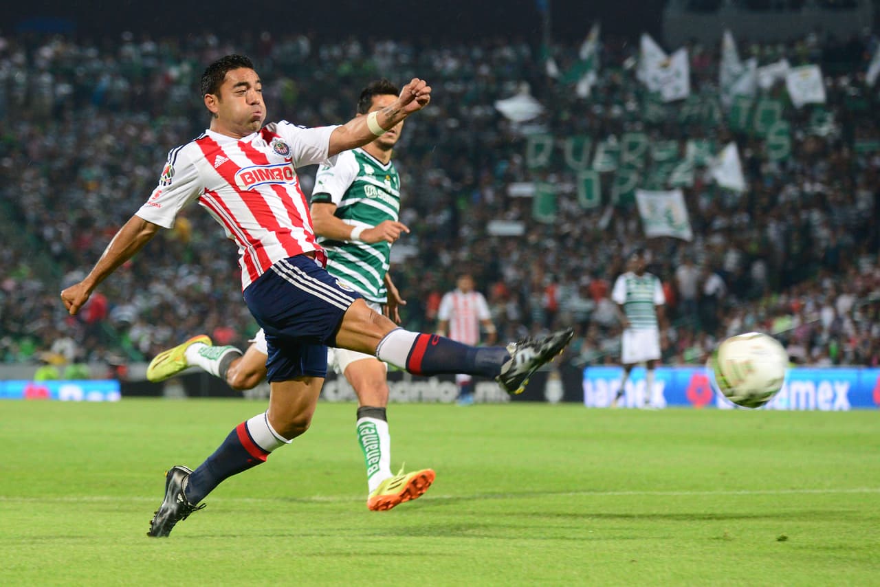Marco Fabián de las Chivas fue uno de los mejores jugadores del equipo en la pasada temporada, su estilo de juego hizo la diferencia con los tapatíos en momentos de presión.