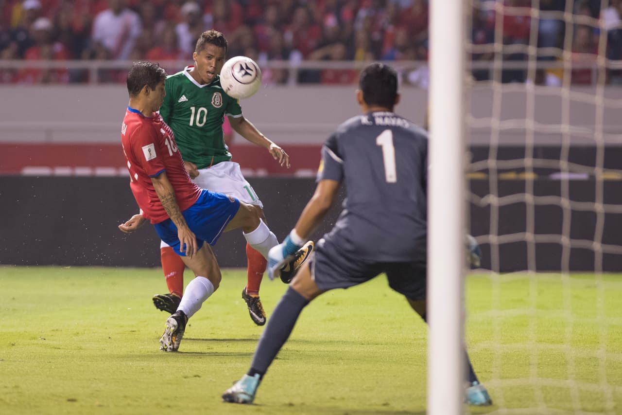 Costa Rica igualó 1-1 con México tras una prodigiosa actuación de Keylor Navas